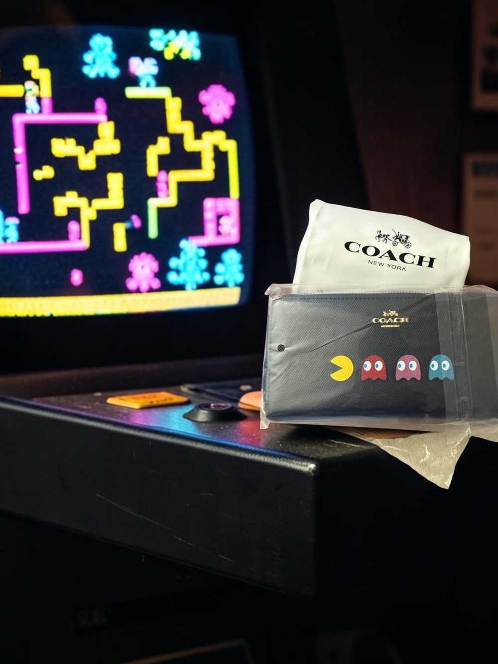 Coach X Pac-Man accordion zip wallet zip around wallet w/ dust bag NWT F55736 - Picture 11 of 13